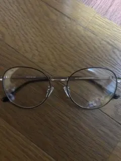 シルバーオーバルメタルフレーム眼鏡