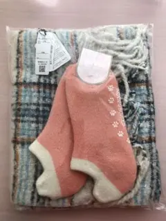 マフラーとルームソックスのセット