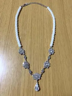 ネックレスとイヤリングセット