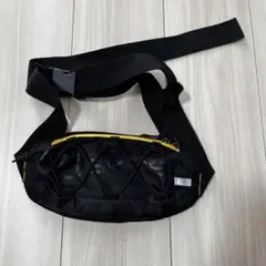 スキンズ　ボディバッグ　ブラック×イエロー