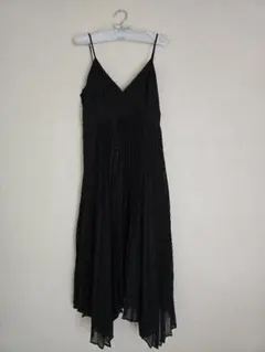 UNIQLO cブラック プリーツ キャミワンピース L　グリーンのドット柄