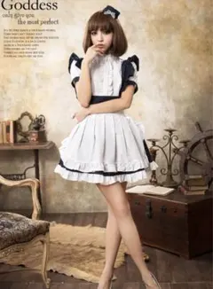 ネイビーとホワイトのメイド服