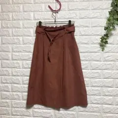 【エニィスィス】（M）ベロア調ショートスカート ジップ フレア 高級感 ベルト付