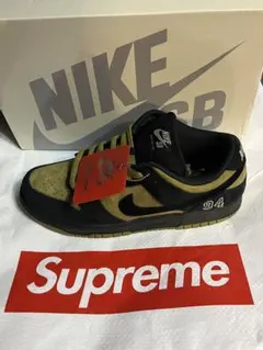 Supreme × Nike SB Dunk Low Camper Green