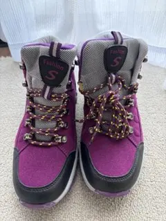 アウトドアハイカットシューズ24,5 cm