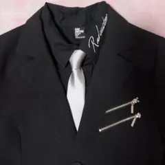 ラッドカスタム　フォーマルスーツ　150 ４点セット+ピンバッチ　卒業式入学式