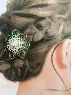 水引のヘアクリップ　和装　髪飾り　花　グリーン×ゴールド　【ハンドメイド】