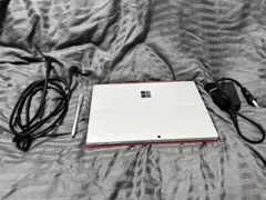 Surface Pro 4 ジャンク 本体＋純正充電器＋ペン＋HDMIケーブル付
