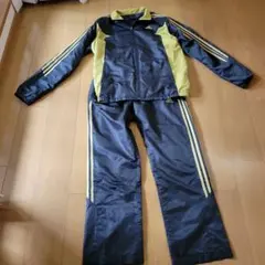 アディダス　スポーツウェア　サイズL　上下セット　大変お買い得です！