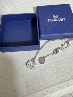 SWAROVSKI × Hello Kitty ネックレスハローキティ ストーン