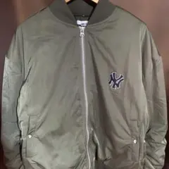 ニューヨークヤンキースMA-1タイプジャケットサイズ表記L