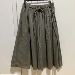 レディース　フレアスカート　膝下丈　カーキ