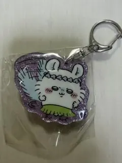 ラメアクリルキーホルダー　モモンガ