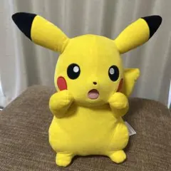 ポケモン　ピカチュウ　ぬいぐるみ