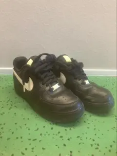 NIKE AIR FORCE 1 エアフォース1