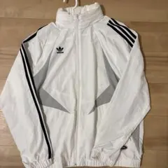 adidasナイロンジャケット