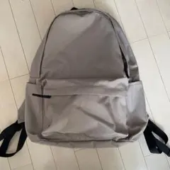 無印良品　肩の負担を軽くする　撥水リュックサック　ベージュ