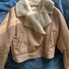 ムートン風ベージュショートジャケット