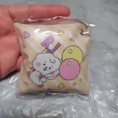 BT21クッション型チャーム RJ