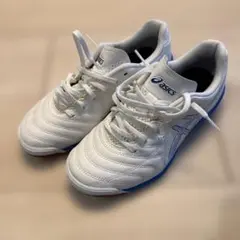 asics サッカーシューズ ホワイト/ブルー　23.5cm