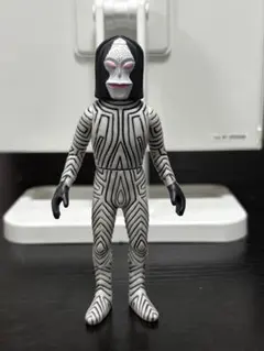 ウルトラ怪獣シリーズ ダダ 500シリーズ 2017年 廃盤のサムネイル