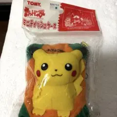 ピカチュウ ティッシュケース　ぬいぐるみ　ボールチェーン付き