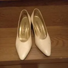 イヴ・サンローラン　パンプス