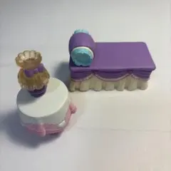 ミニーちゃんのお部屋　ベッド