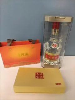 【未開封】片仔廣(へんしこう )＆中国酒 五粮液(2022年）