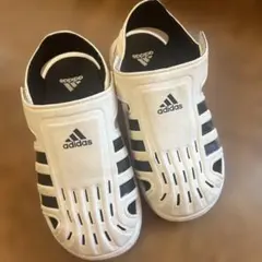 adidas キッズサンダル 12K ホワイト/ブラック