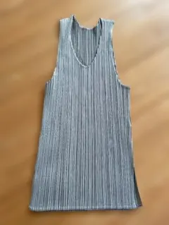 pletas please タンクトップのサムネイル