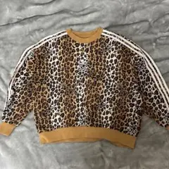 adidas ヒョウ柄 トレーナー