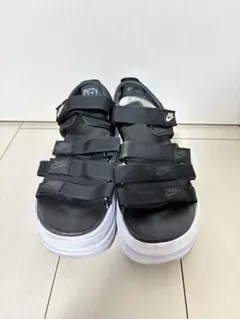 Nike ブラック スポーツサンダル 厚底
