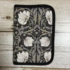 Item thumbnail for item f6f55c2f-f538-4ef8-98bf-dfe29a64c403