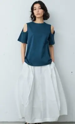 新品  アウターサンセット  ヤク混 ニット ブルー セーター  辺見えみり 新品 アウターサンセット ヤク混 ニット ブルー セーター 辺見えみり
