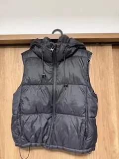 ZARA フード付き ブラックダウンベスト