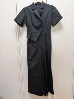 美品 リリーブラウン 半袖ジャケットオールインワン ジャンプスーツ 黒 1 Mのサムネイル