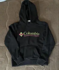 Columbia パーカー トップス