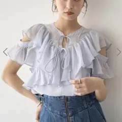 アースミュージックアンドエコロジー　2WAYフリルブラウス