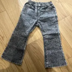 breeze 加工デニム風　フレアパンツ 100サイズ