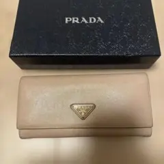 「値下げしました」PRADA レディース長財布　サヒィアーノ ベージュ