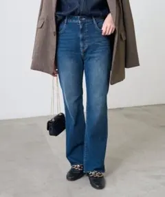 COLLAGE GALLARDAGALANTE リラックススリムデニム　美品のサムネイル