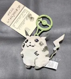 ポケモンセンター　はじまりのピカチュウ　マスコット　ポケモン30周年