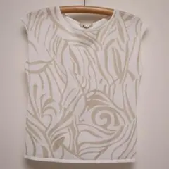 【タグつき 訳あり】Aquascutum ノースリーブ ニットのサムネイル