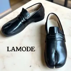 美品 LA MODE エナメル フラットシューズ 足袋 パンプス 黒 22,5