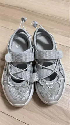adidas スポーツサンダルのサムネイル