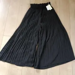 50％オフ☆ブラック プリーツ パンツ　M