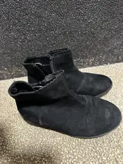 ブラックスエードショートブーツ