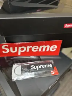 Supreme キーホルダー ブラックのサムネイル