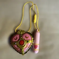 平成レトロ・美少女戦士セーラームーン　ハートムーンブローチ　コンパクト